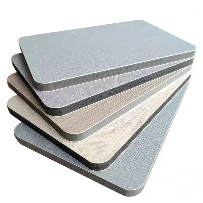 Стеновая панель с текстурой ткани, предотвращающая столкновения